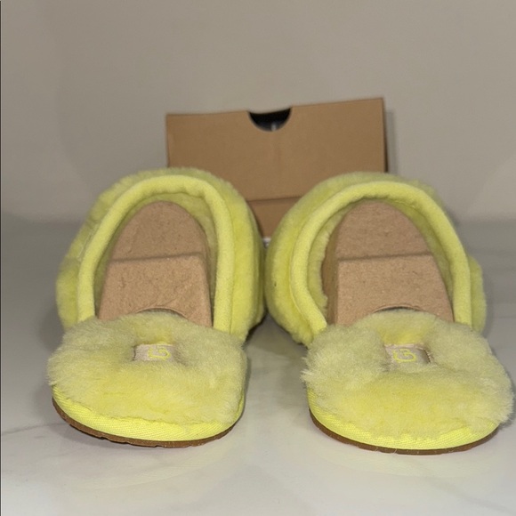 UGG Fluffy Yellow Slippers - Picture 8 of 13